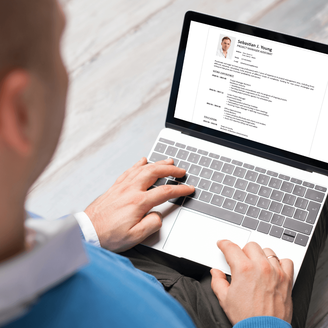 🧱 Как се прави CV на Canva: Бързо, лесно и професионално - DesignWithCanva